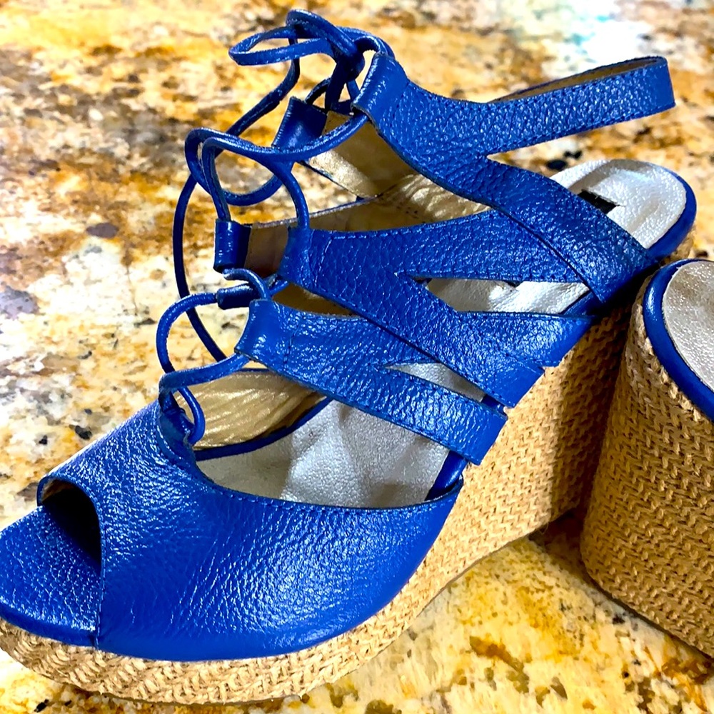 Beautiful genuine leather platform shoes
